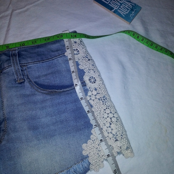 Denim high rise shorts - Picture 3 of 6
